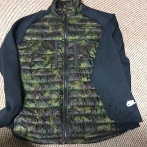 Nike Thermal Camo and Black Jacket XXL